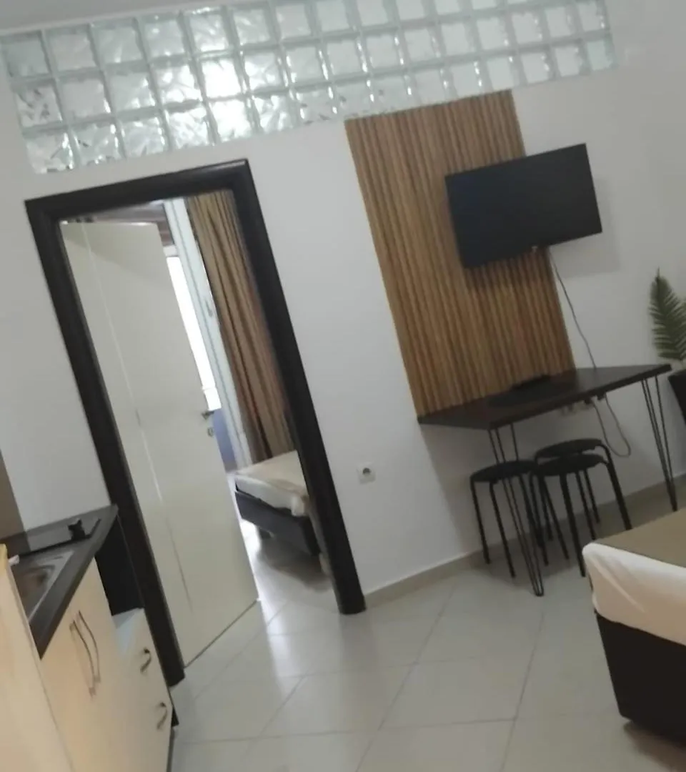 Ansi Paradiso Apartaments Sarandë